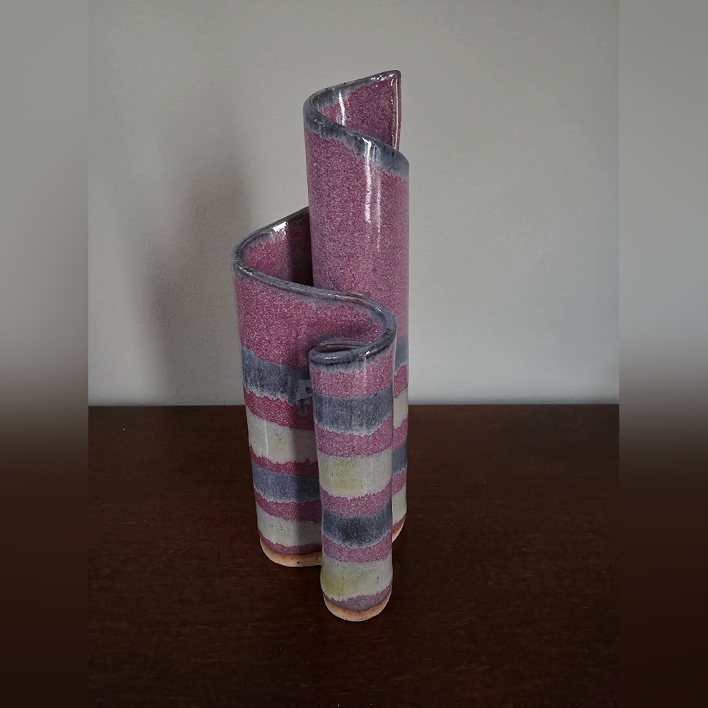 Bay Pottery Broadway, 7" Vase, 3 Chamber